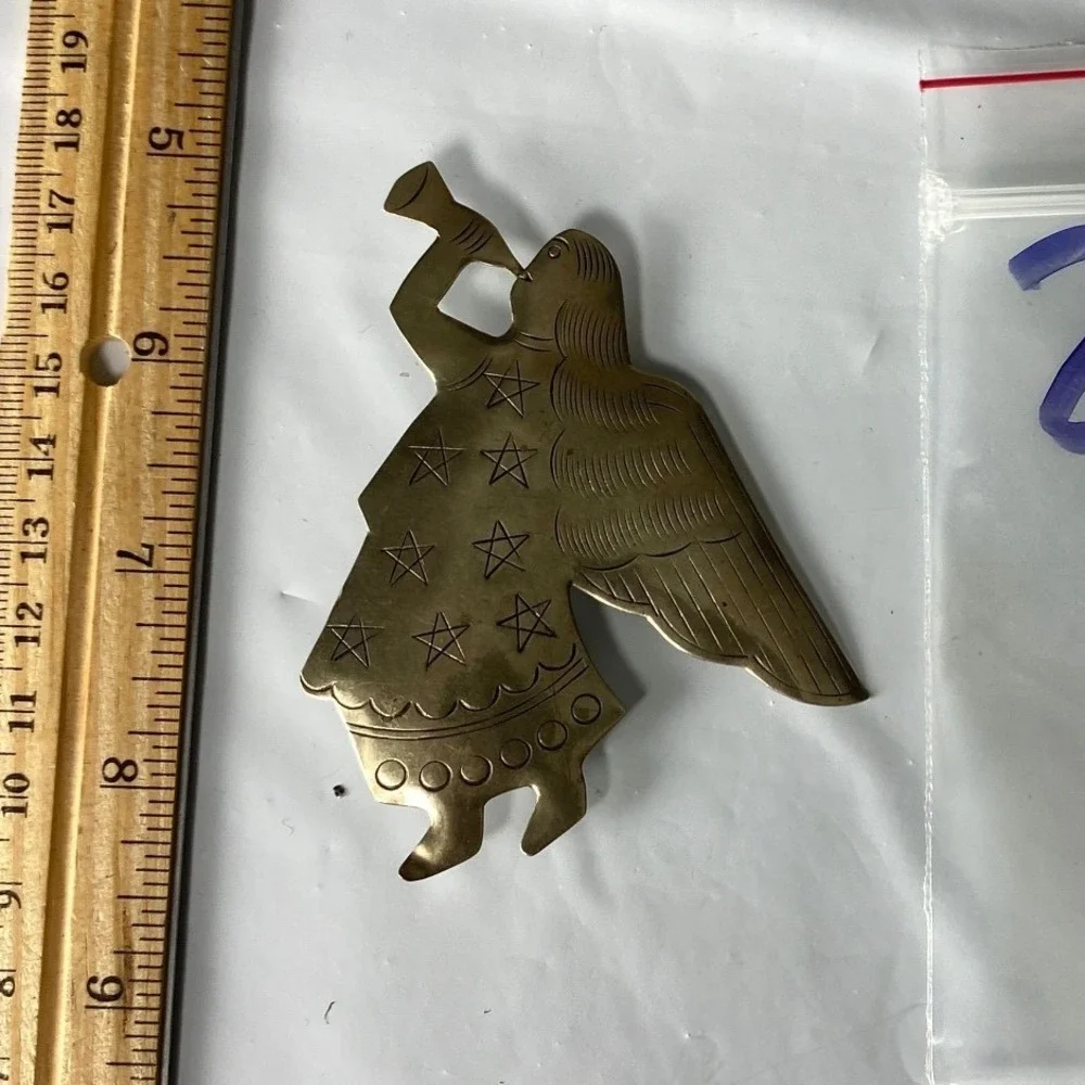 Vintage Brass Angel Christmas Ornament Etched Stars Trumpet Gold Tone Holiday‎